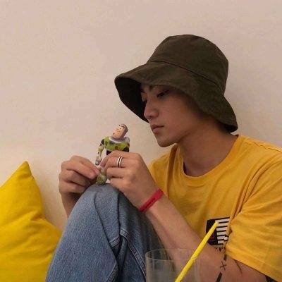 2019時尚超酷男生微信有哪些？新時尚超酷男生微信頭像大全