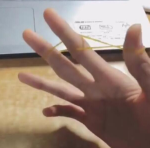 抖音橡皮筋在手上轉圈怎么操作的？抖音橡皮筋在手上轉圈攻略介紹！