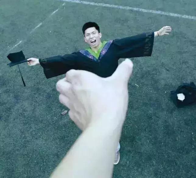 抖音拍照技巧大全_抖音上最火的拍照姿勢匯總