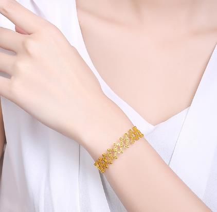 抖音上可以伸縮的戒指是什么牌子？抖音戒指變手鐲哪里買